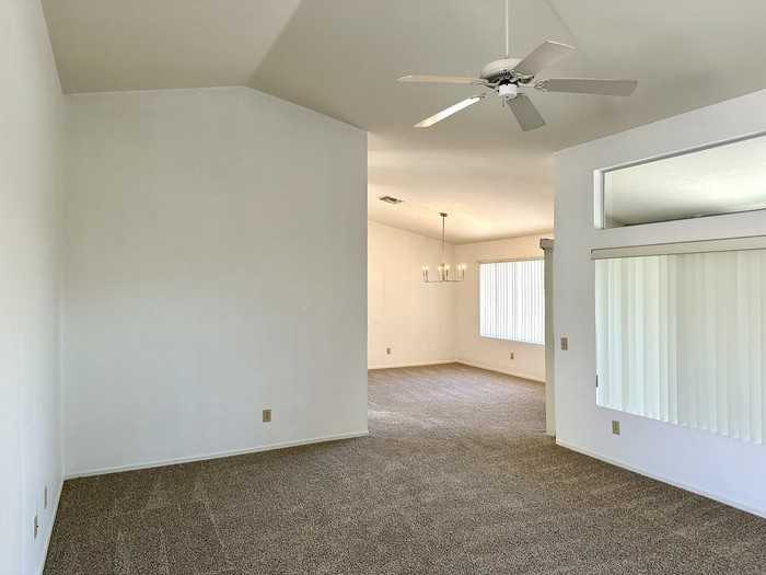 6957 S Oakmont Dr - Photo 3 of 28