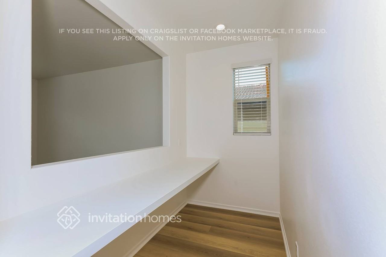 25096 Zircon Rd - Photo 7 of 20