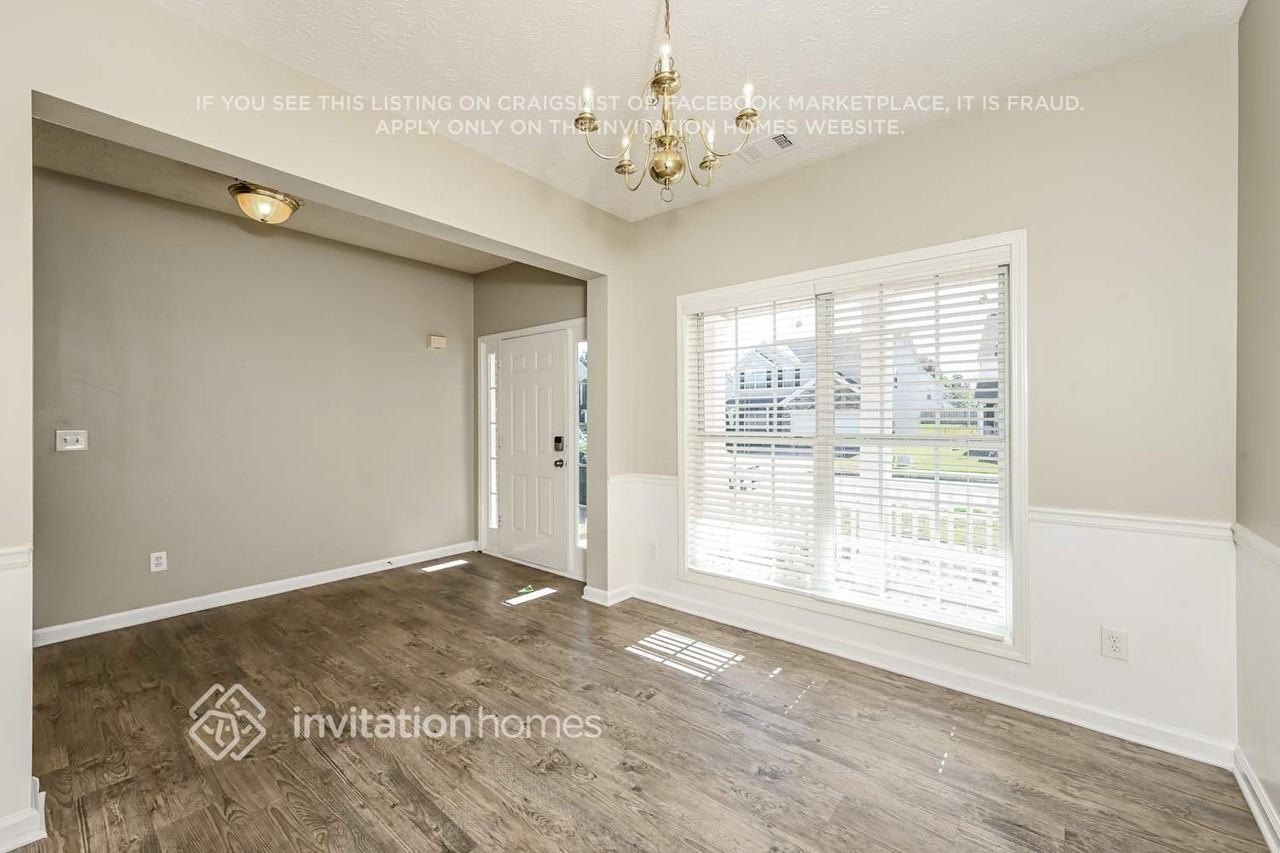 755 Clairidge Ln - Photo 6 of 18