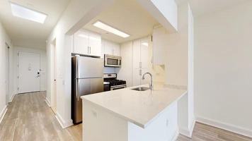 featured image of Hanover Sq #21T