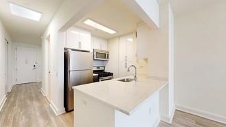 Hanover Sq #21T - Photo 1 of 1