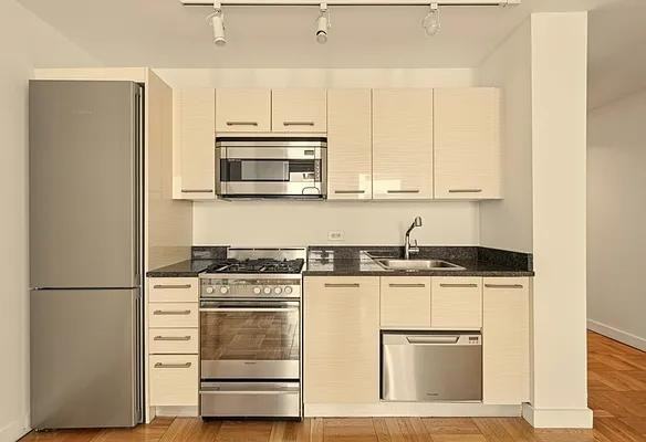 Exchange Pl #418 - Photo 2 of 20