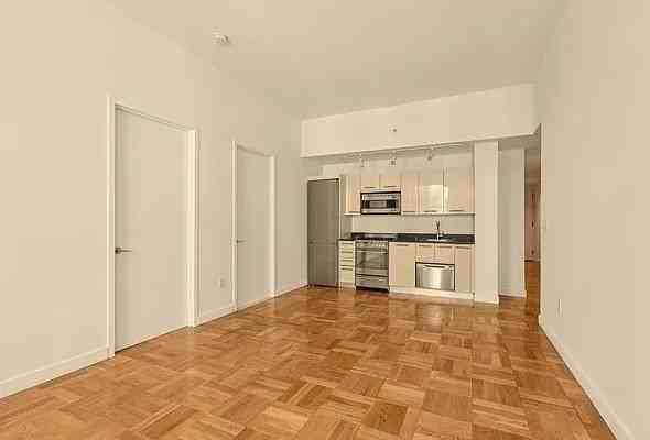 Exchange Pl #418 - Photo 3 of 20