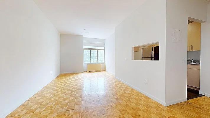 Washington St #PHH - Photo 2 of 20