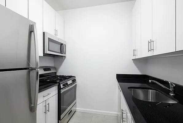 West St #12A - Photo 3 of 9