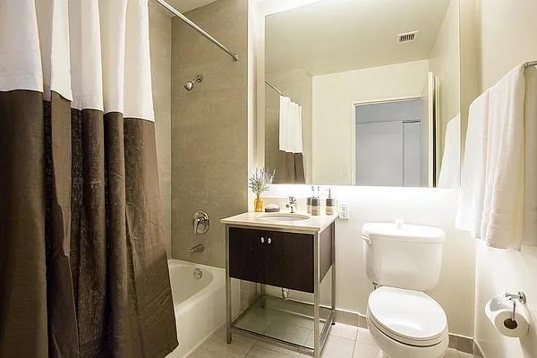 West St #17D - Photo 4 of 9