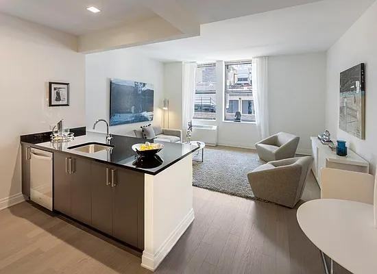 Pine St #1313 - Photo 2 of 20