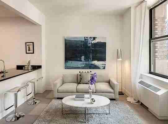 Pine St #1313 - Photo 3 of 20