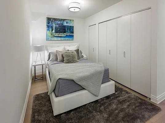 Pine St #1313 - Photo 5 of 20