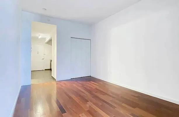 Wall Street Ct #403 - Photo 4 of 20