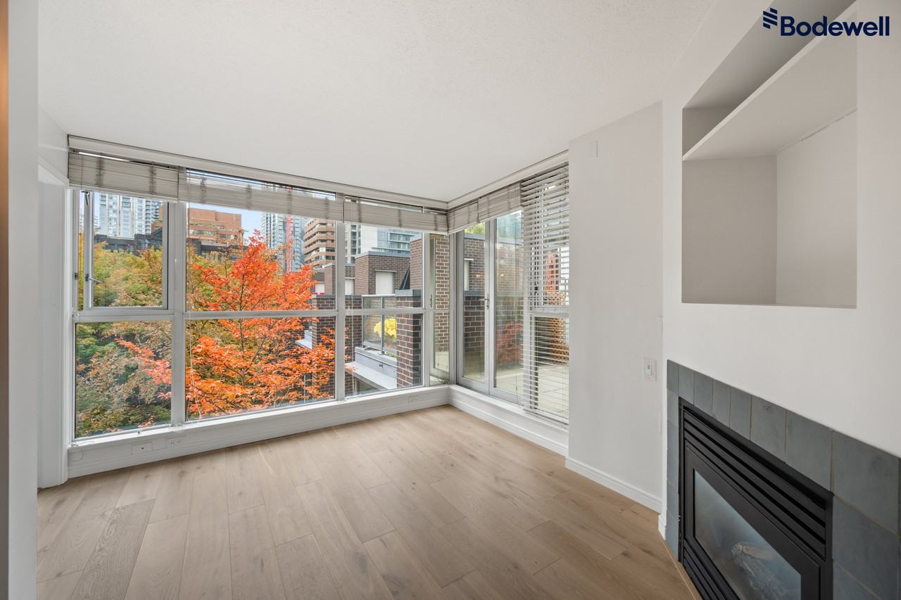 The Canadian - Photo 2 of 19