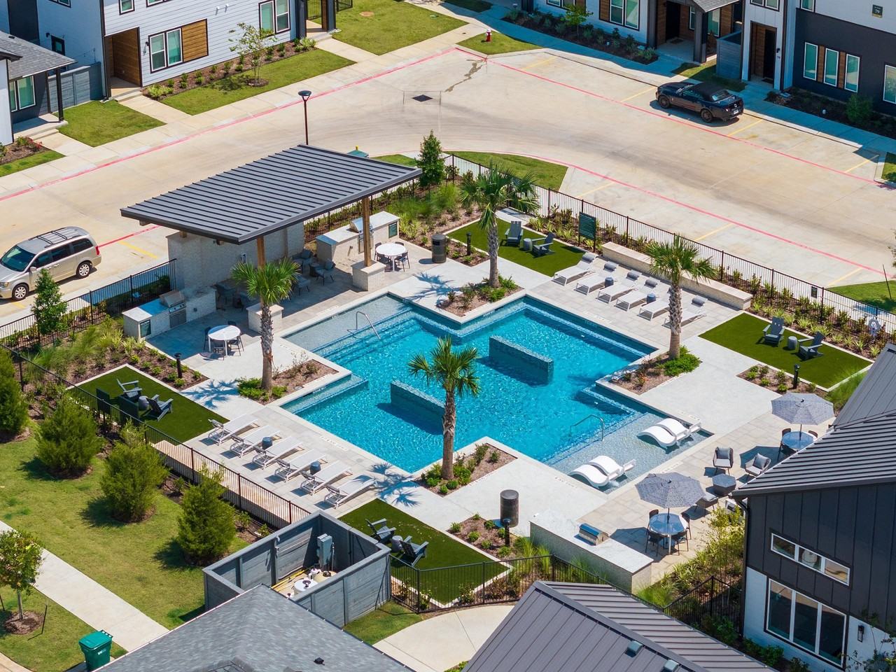 Oasis at Woodland - Photo 2 of 32