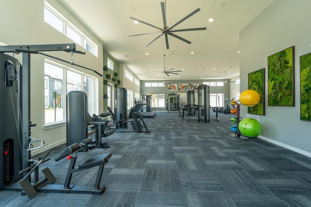 Oasis at Woodland - Photo 7 of 32