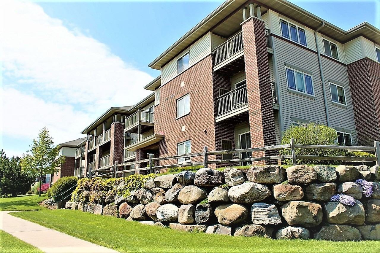 Prairie Crest Apartments - Photo 5 of 28