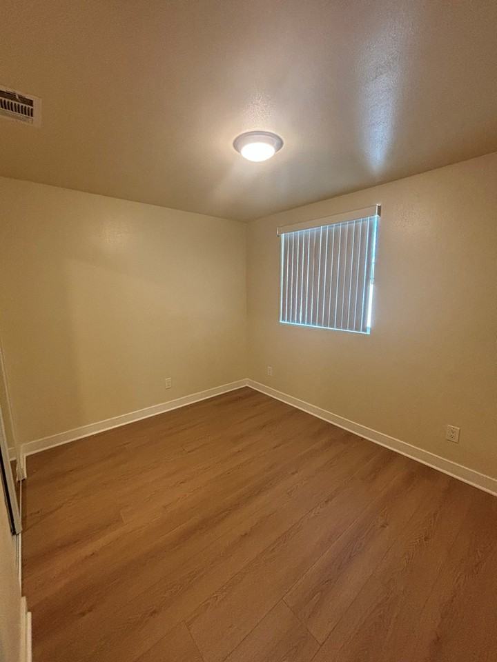 619 West 83rd Street - Photo 6 of 12