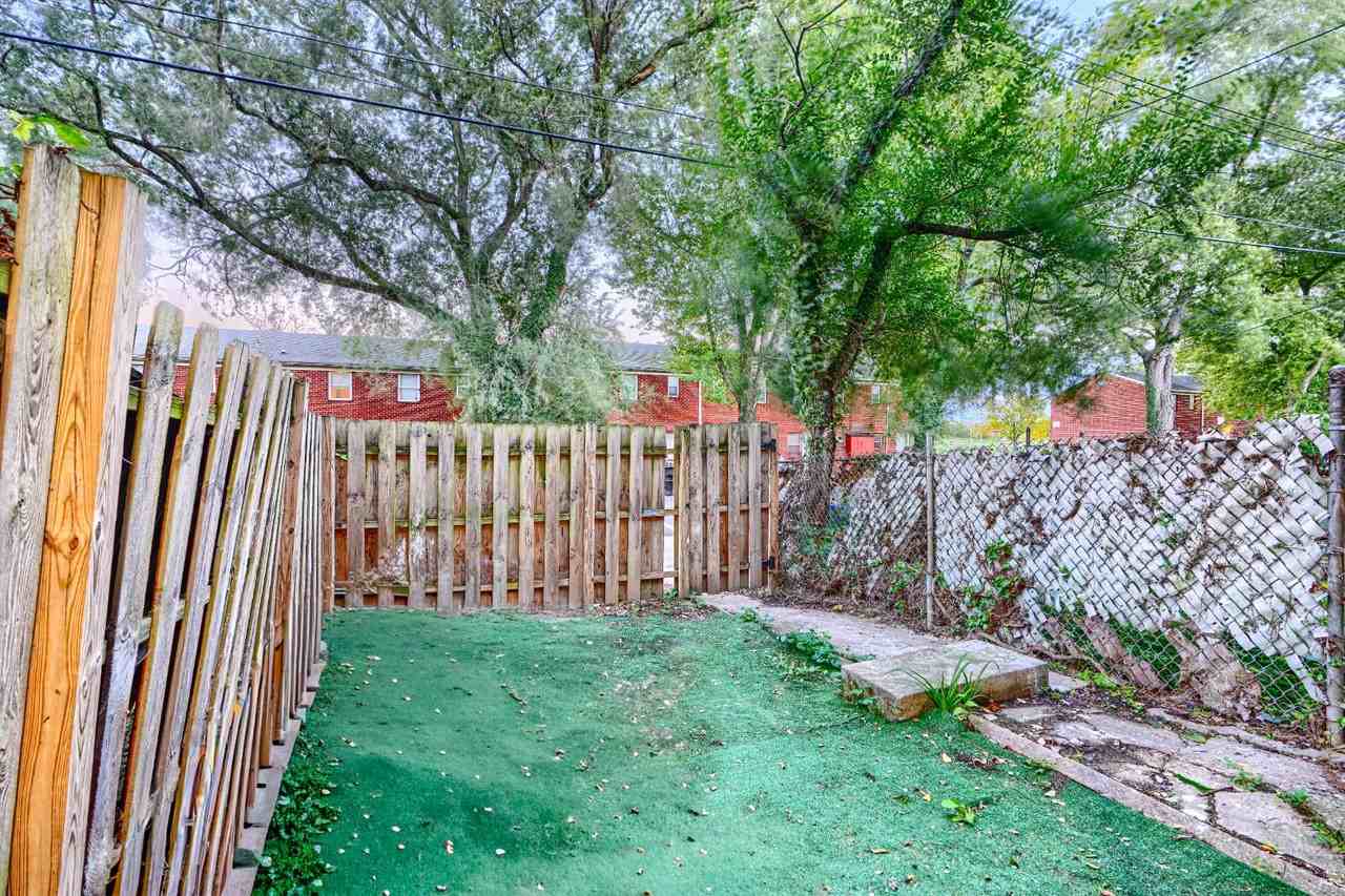 1113 Ashburton St - Photo 6 of 11