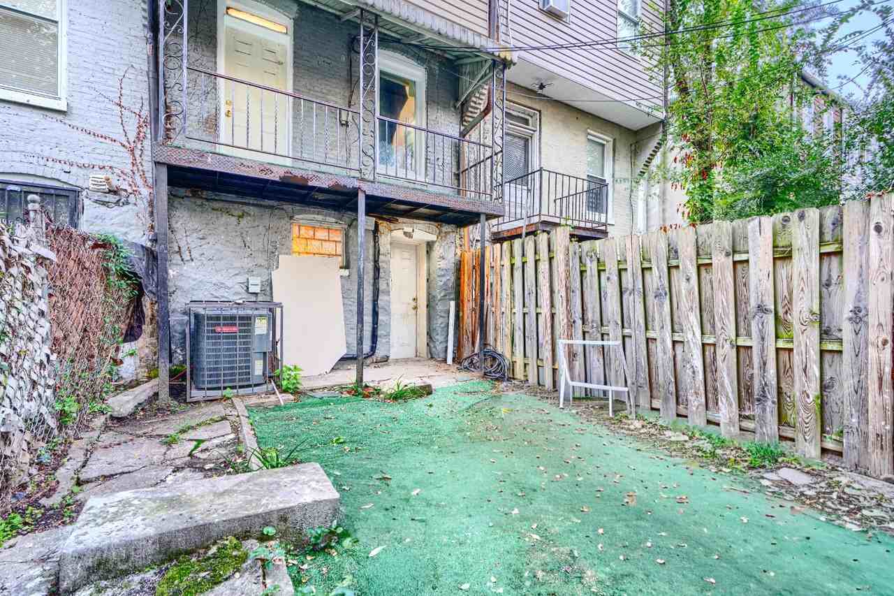 1113 Ashburton St - Photo 7 of 11