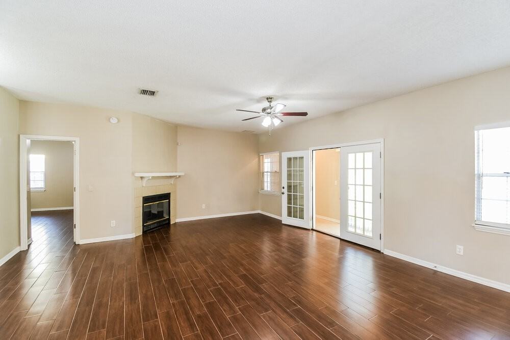8895 Chambore Dr - Photo 4 of 16