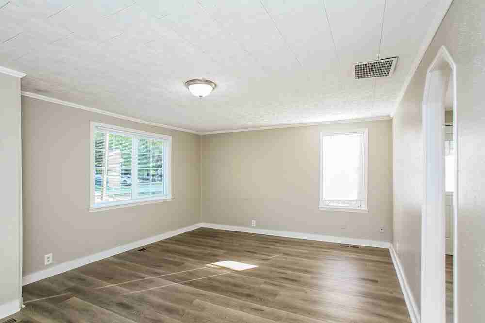 903 Jackson St - Photo 3 of 16