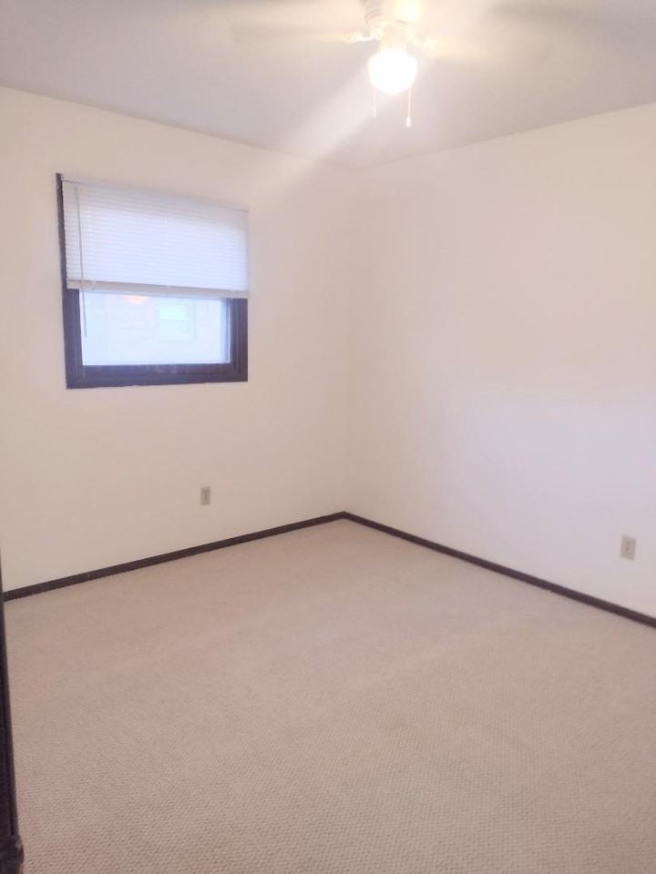 107 E Avenue B - Photo 6 of 12