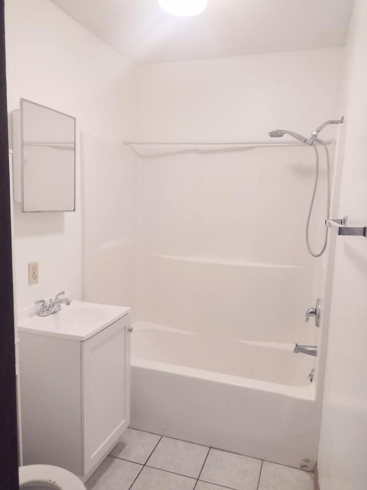 107 E Avenue B - Photo 7 of 12