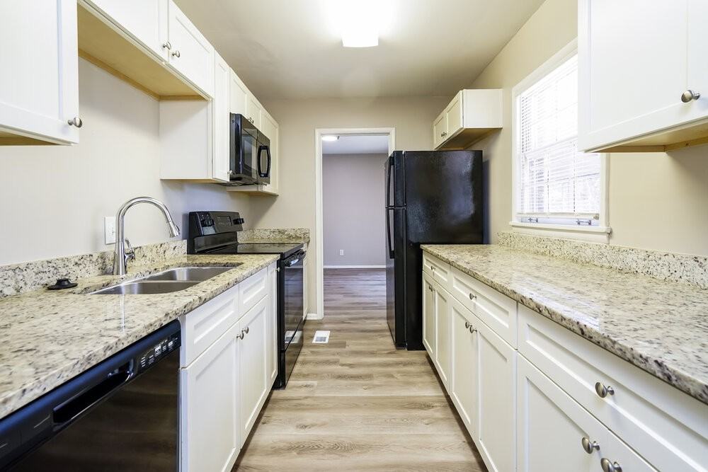 367 Lady Guinevere Way - Photo 7 of 16