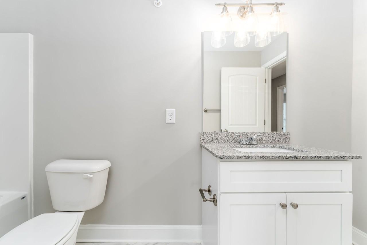 Stella's Place Apartments - Photo 3 of 20