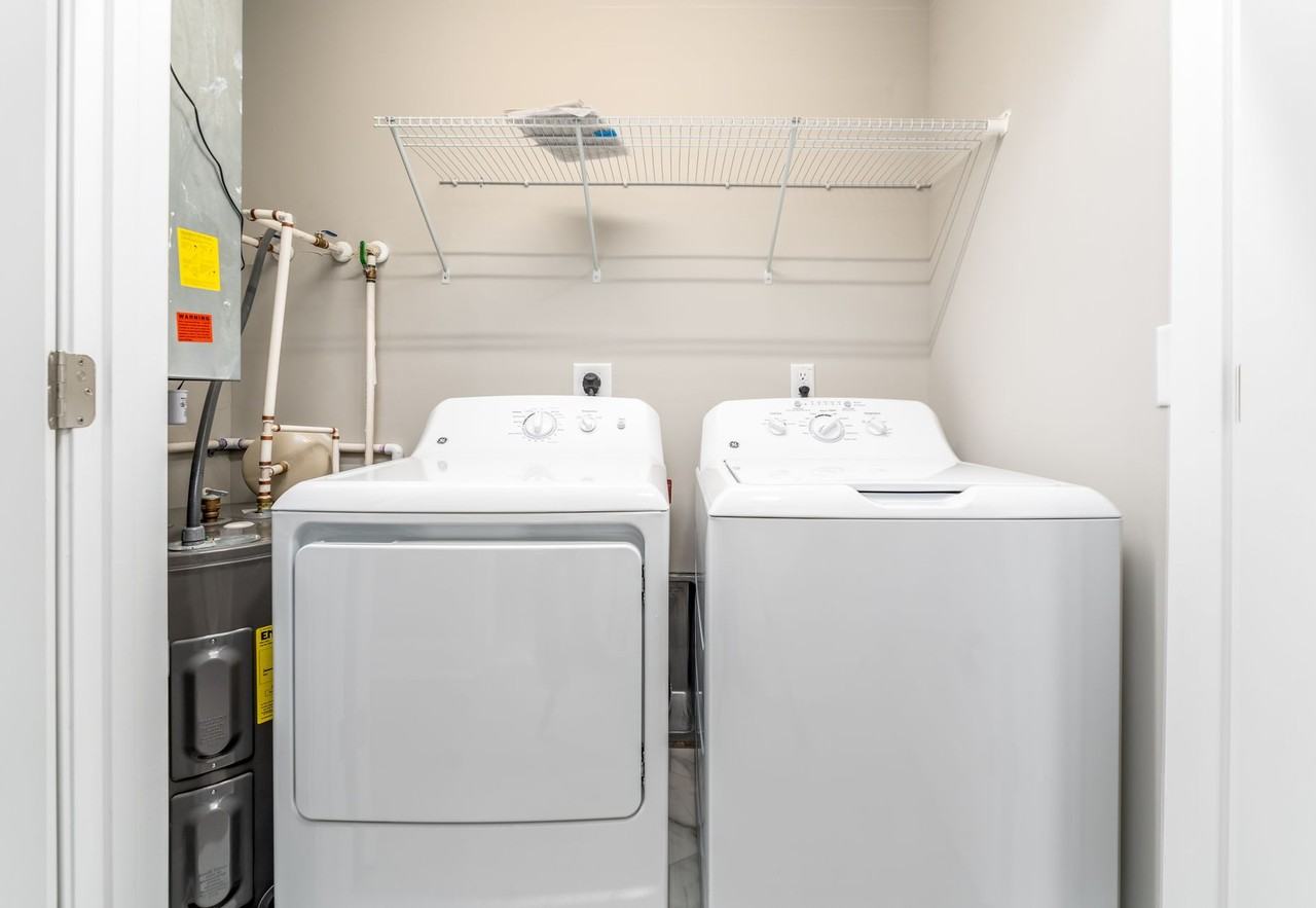 Stella's Place Apartments - Photo 5 of 20