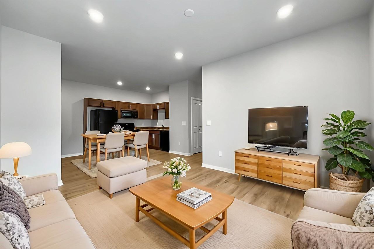 Parkside Luxury Apartments - Photo 3 of 50