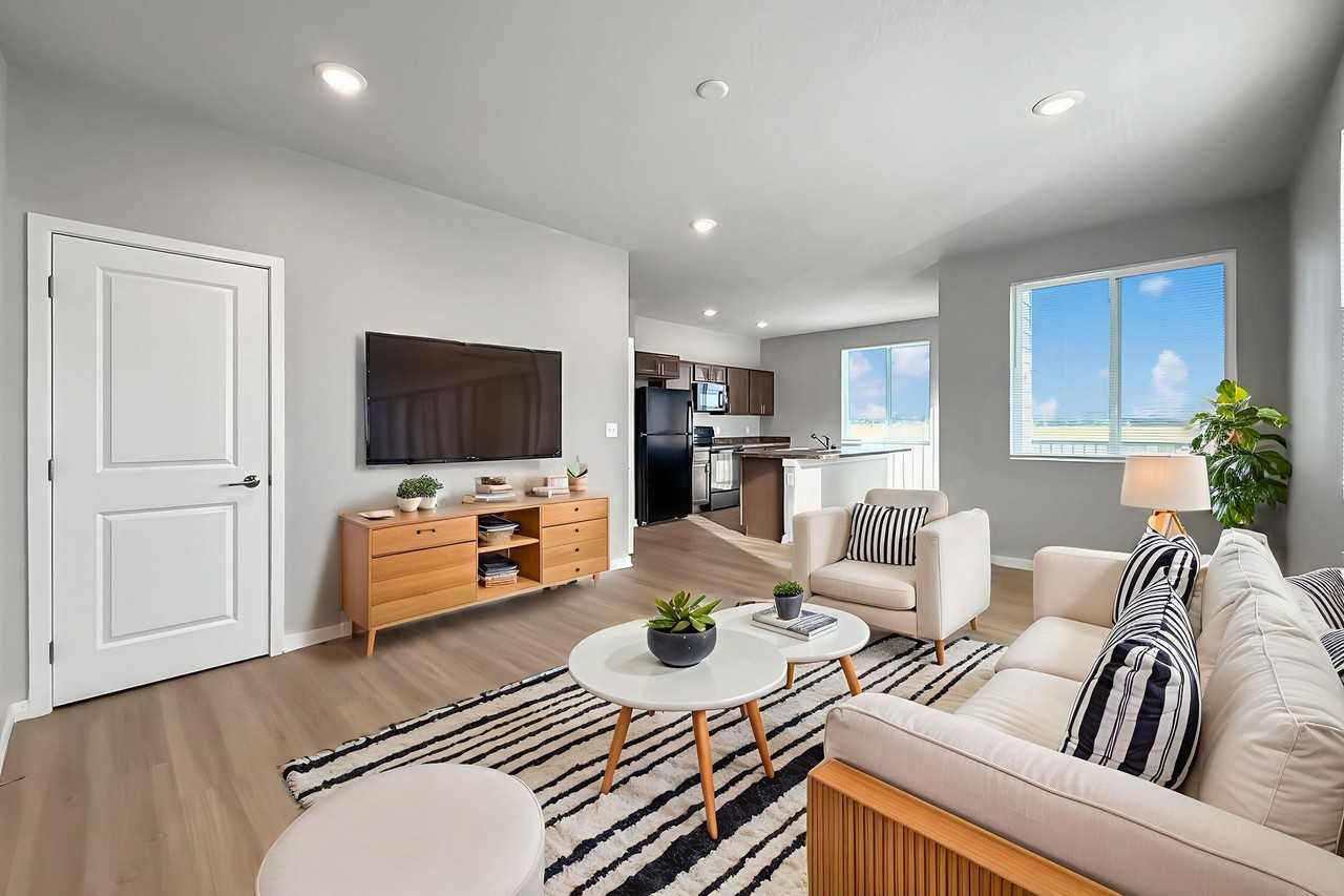 Parkside Luxury Apartments - Photo 7 of 50