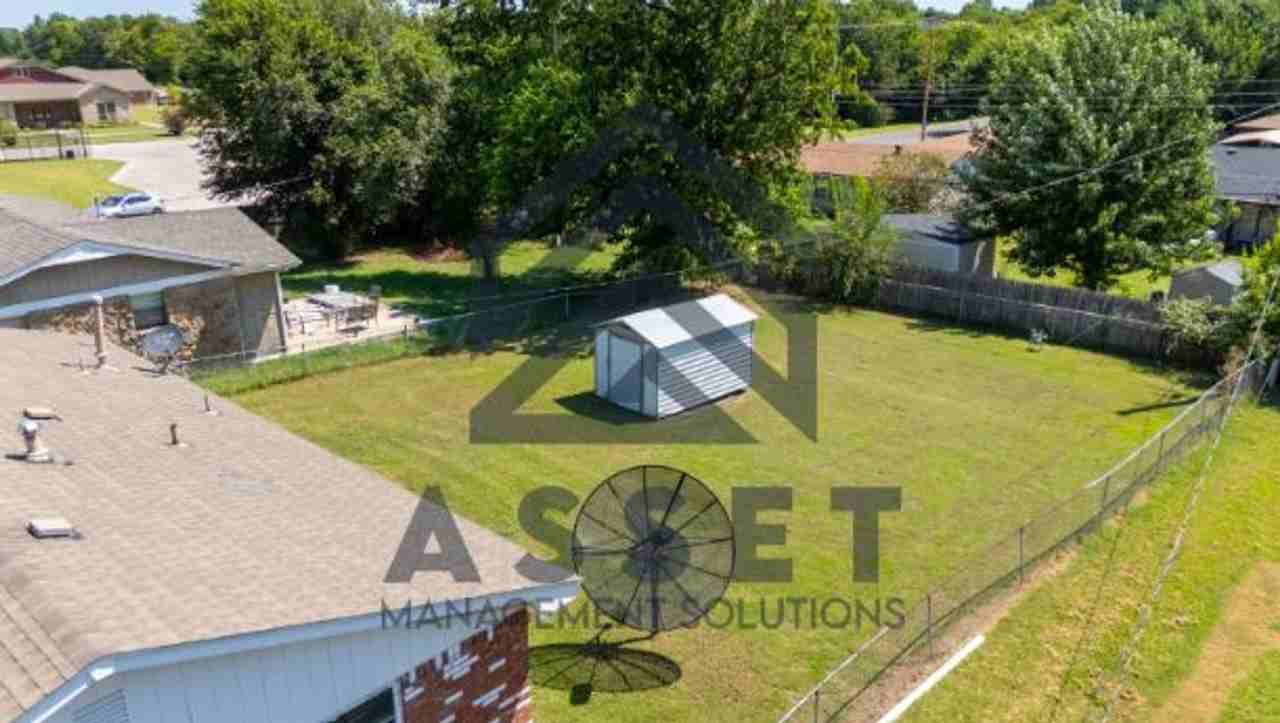 1620 Cynthia Dr - Photo 5 of 21