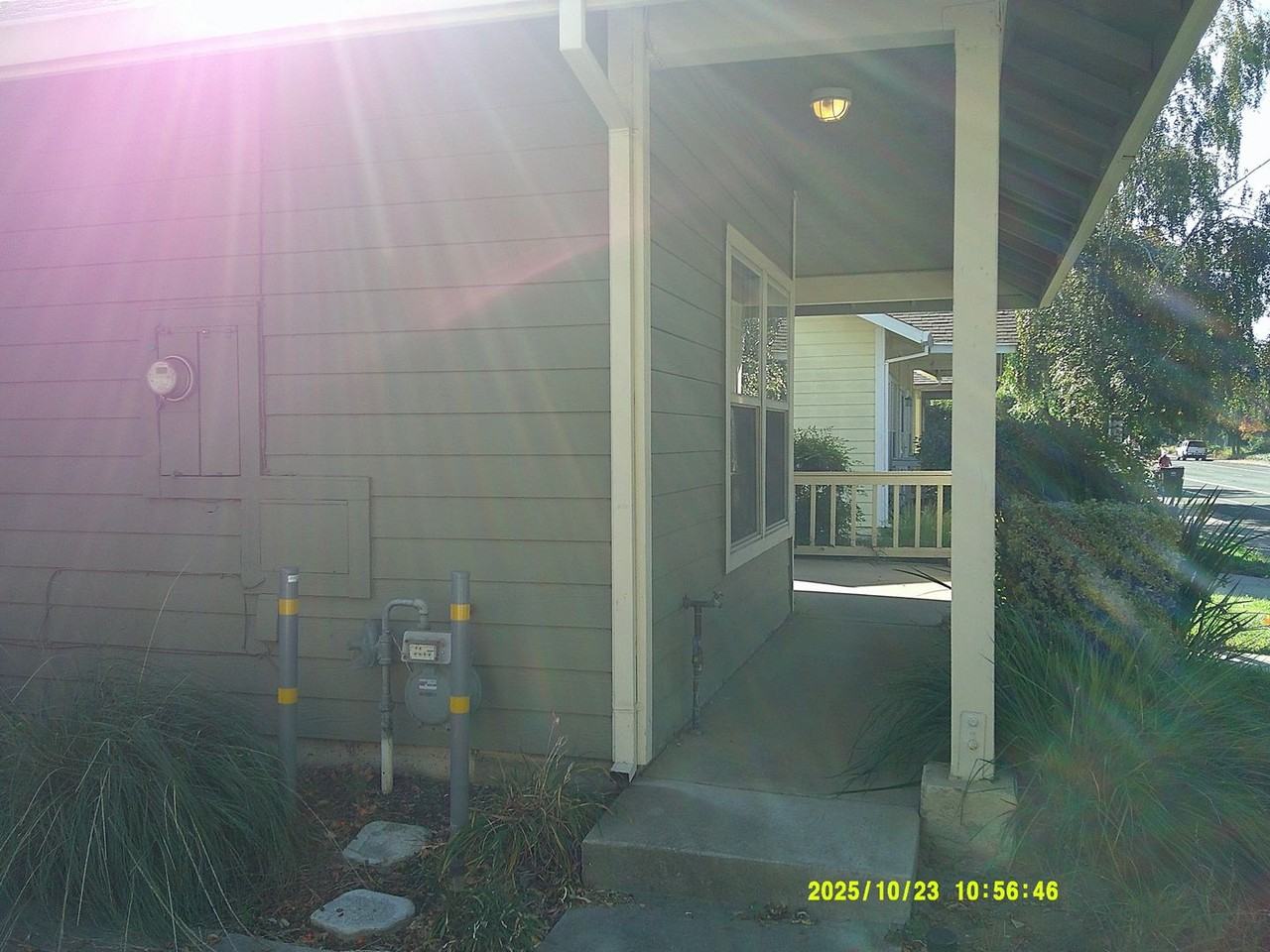 1120 Tulip Ln - Photo 3 of 32