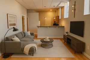 featured image of 313 E Fulton St