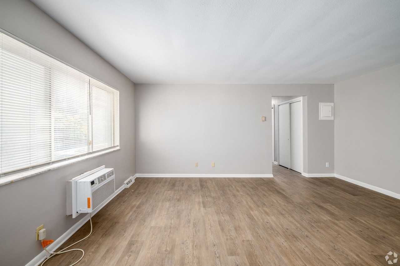 12530 Lake Avenue - Photo 5 of 28
