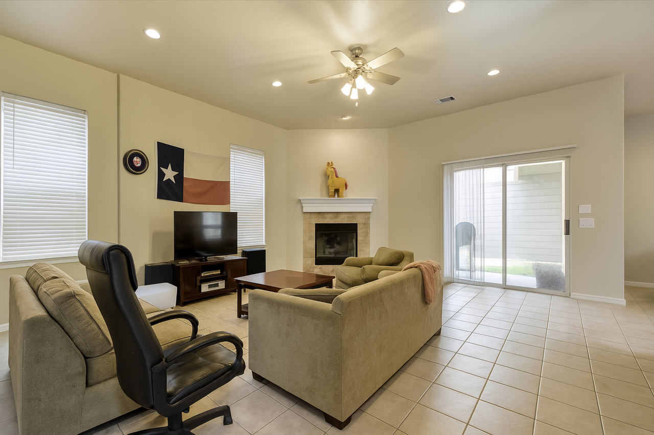 5501 Duval St - Photo 7 of 23