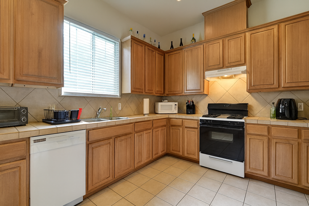 5501 Duval St - Photo 6 of 21