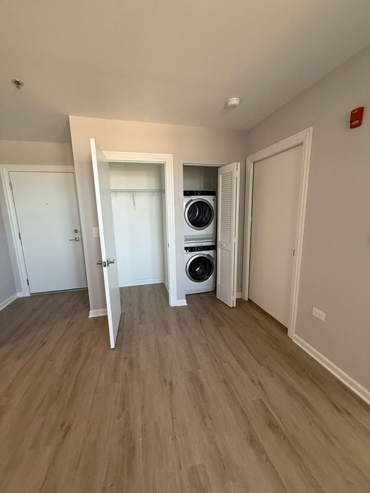 10 N Sheridan Rd. - Photo 4 of 21