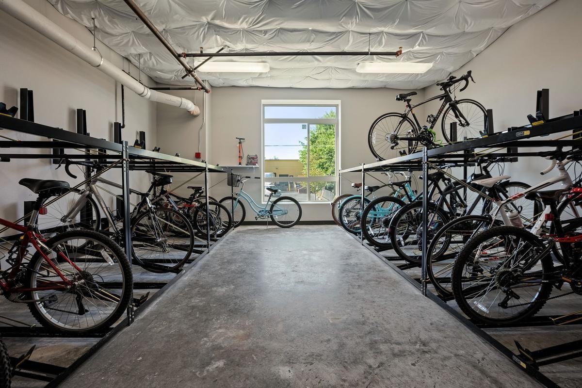 3911 N 25th St - Photo 7 of 50