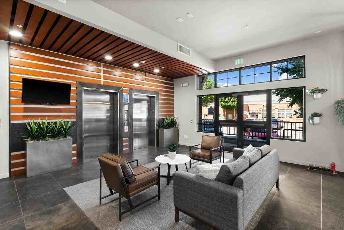 3910 N 28th St - Photo 4 of 50