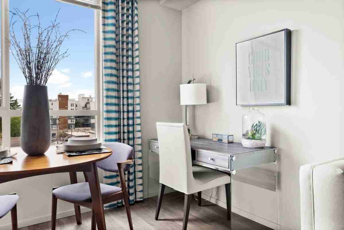 3910 N 28th St - Photo 2 of 50