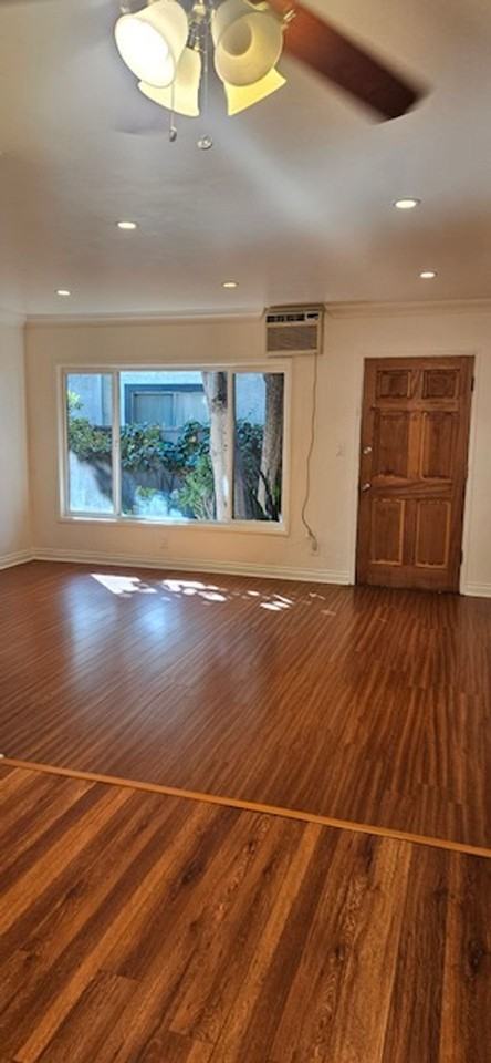 Morrison 10838 - Photo 3 of 7