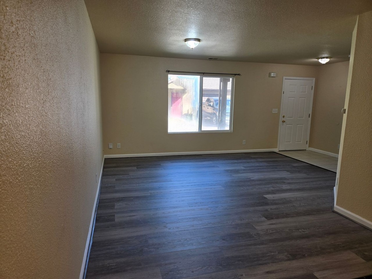 558 Vermont Avenue #B - Photo 2 of 9