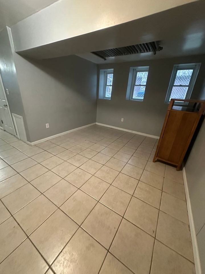 1315 W Roosevelt - Photo 4 of 13