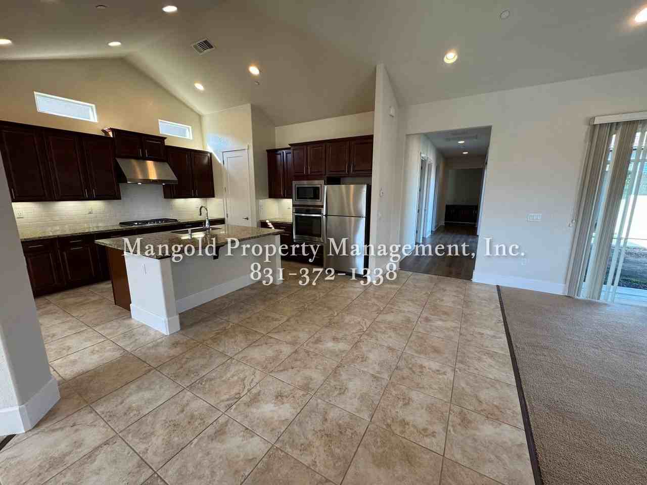 14941 Breckinridge Ave - Photo 3 of 40