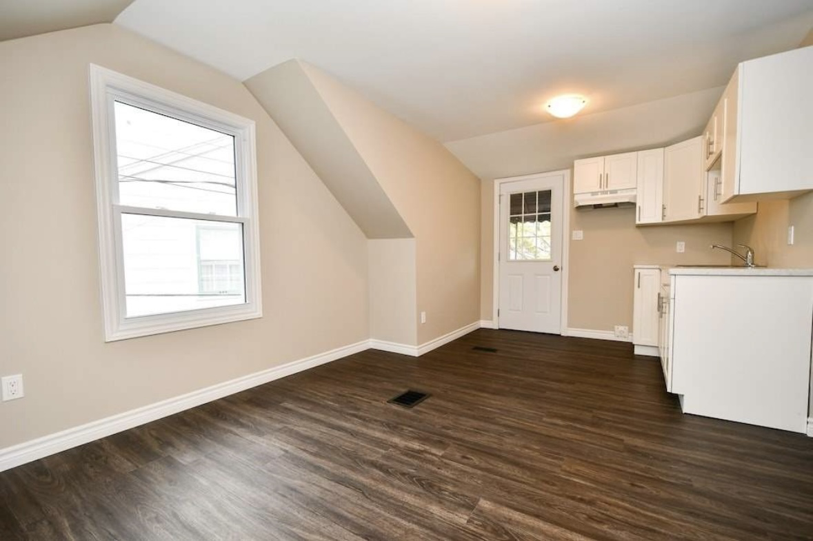 310 Mason Ave #B - Photo 4 of 8