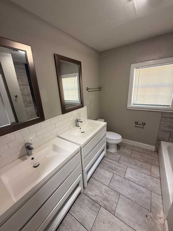 1910 21st St - Photo 6 of 12