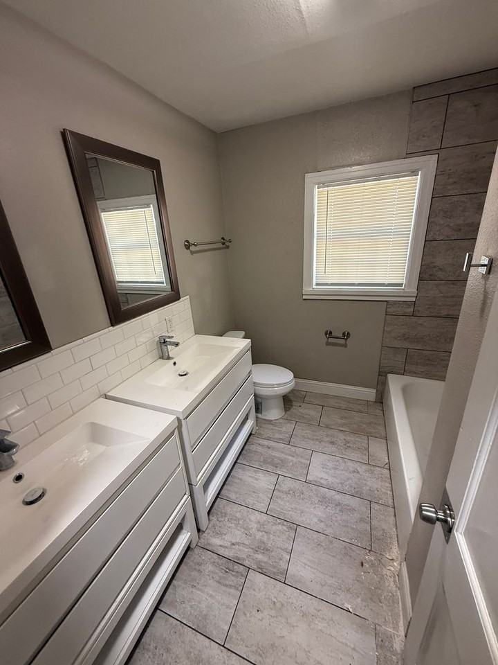 1910 21st St - Photo 7 of 12