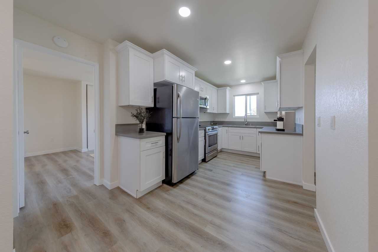 685 S Lincoln Ave #Q - Photo 6 of 11