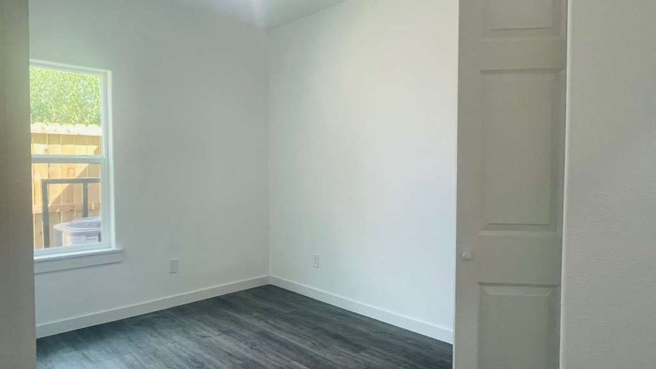 8412 De Priest St #A - Photo 6 of 16