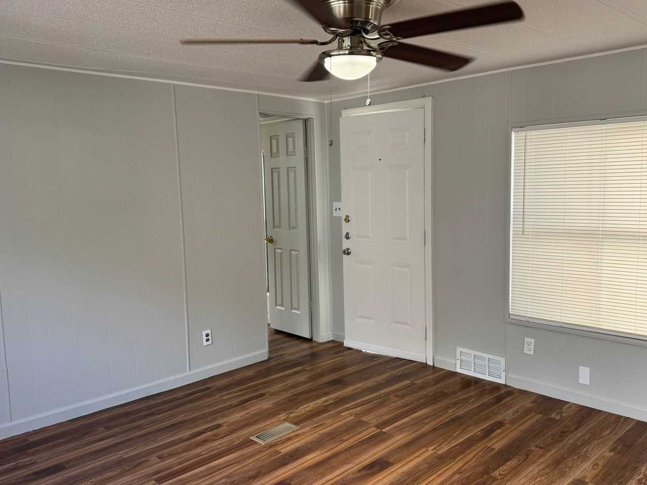 8415 Braewick Dr - Photo 3 of 19